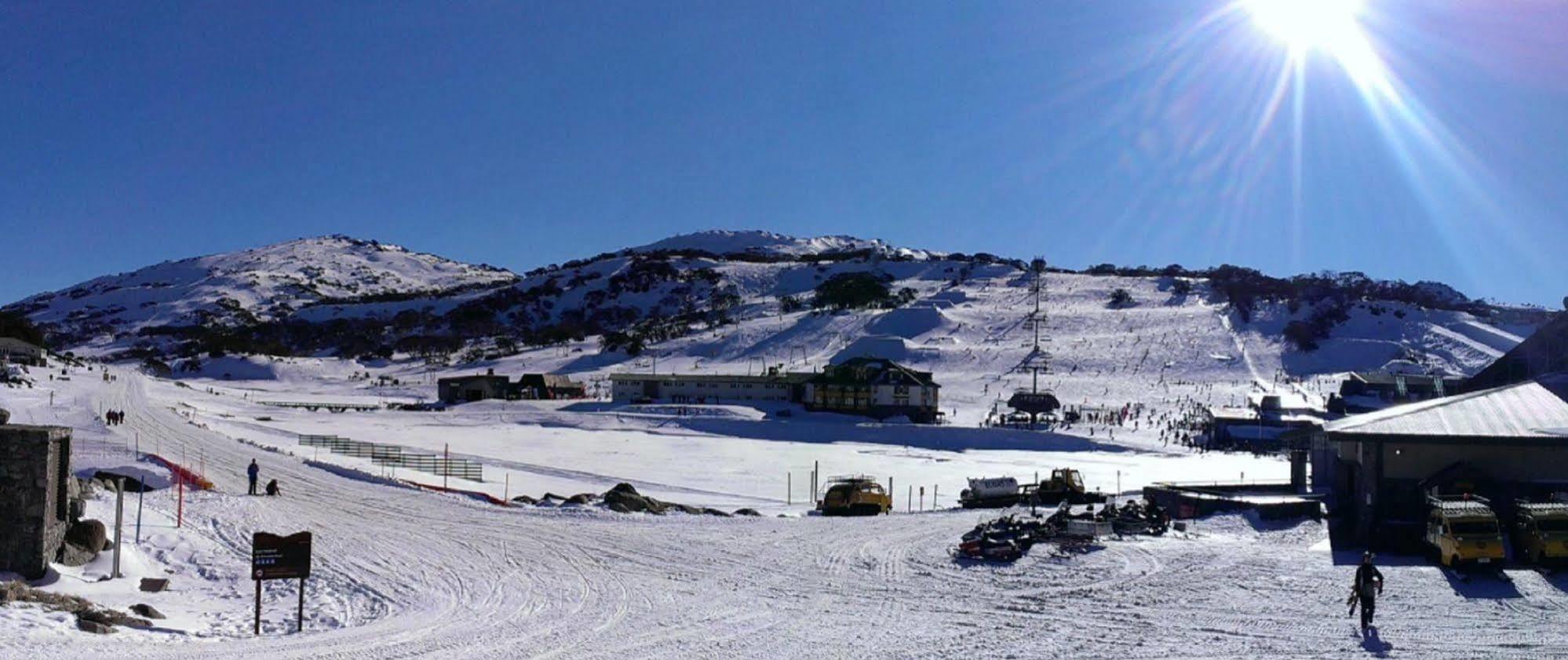 The Man From Snowy River Hotel เพอริชเชอร์วัลเลย์ ภายนอก รูปภาพ